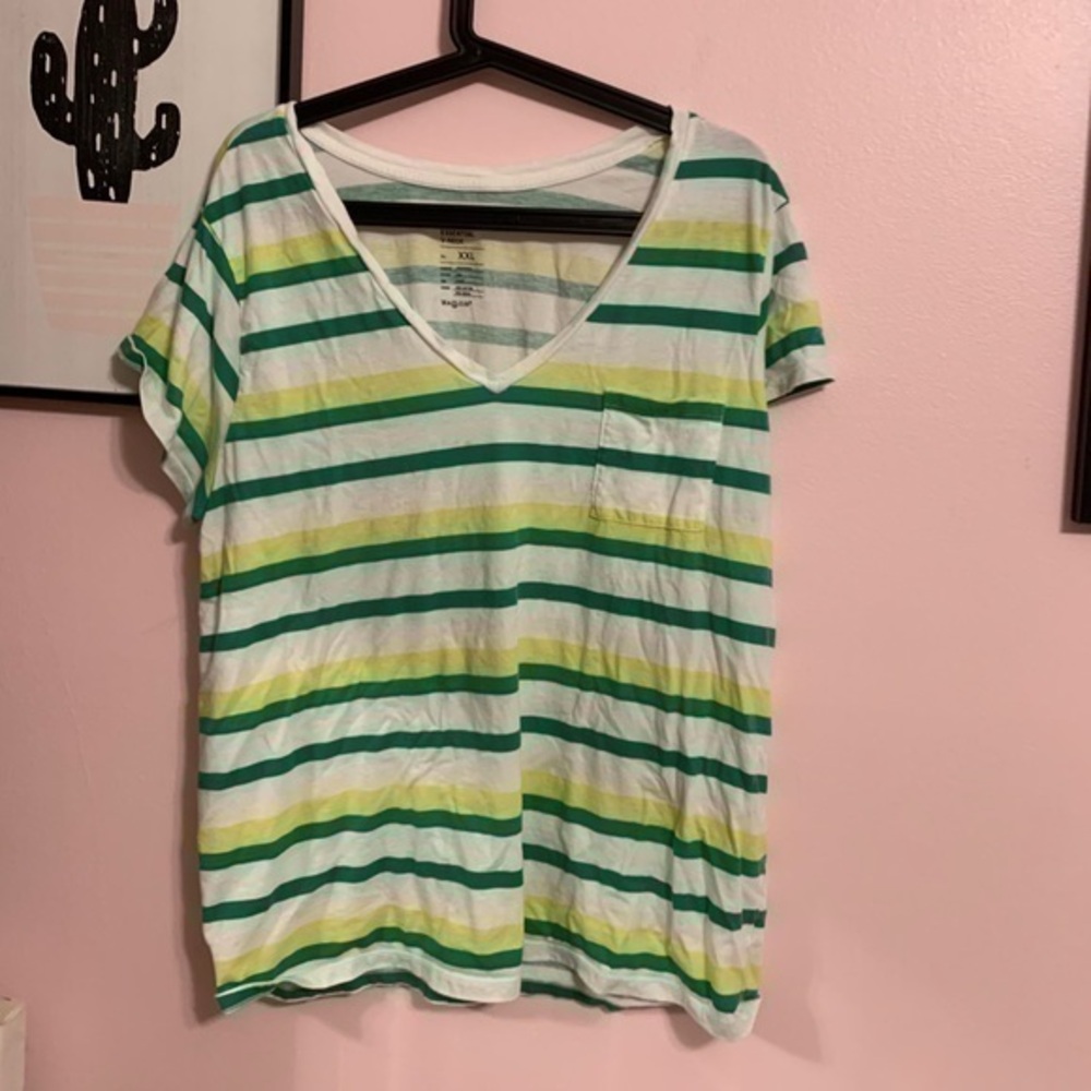 GAP | V-Neck